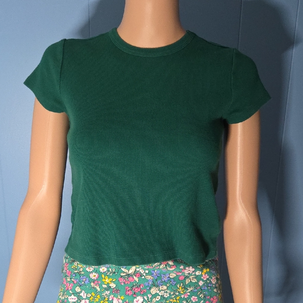 Maeve Dark Green Ribbed Crop Tee